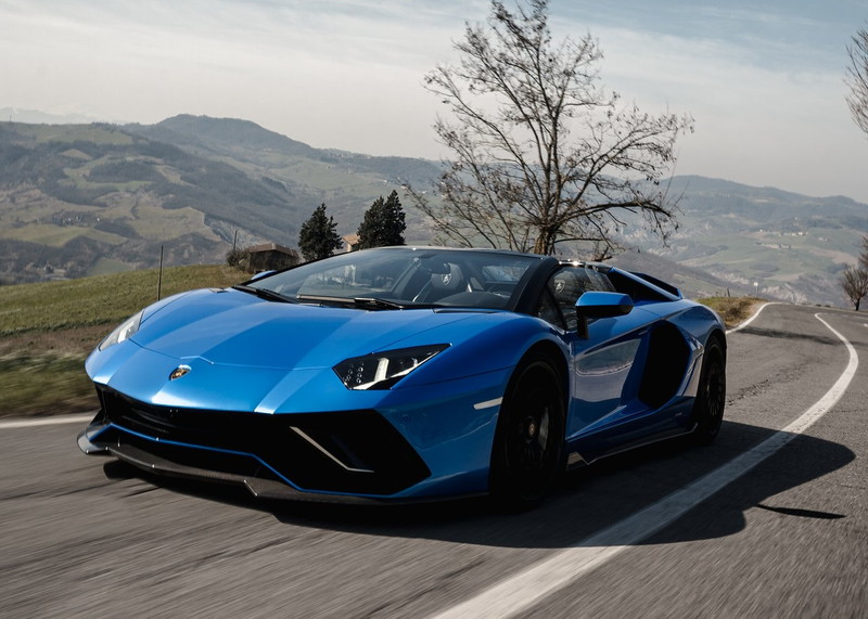 ランボルギーニ アヴェンタドール LP780-4 ウルティメ ロードスター